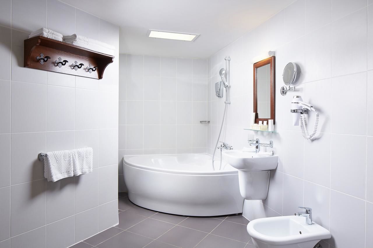 Отель Hotel Monastyrski Minsk City Centre Минск