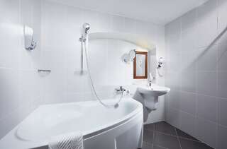 Отель Hotel Monastyrski Minsk City Centre Минск Семейный люкс-3