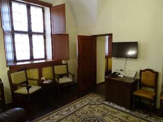 Отель Hotel Monastyrski Minsk City Centre Минск Люкс-4
