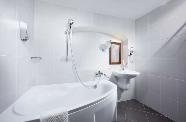 Отель Hotel Monastyrski Minsk City Centre Минск-31